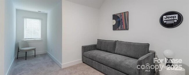 Building Photo - 2604 Rannoch St