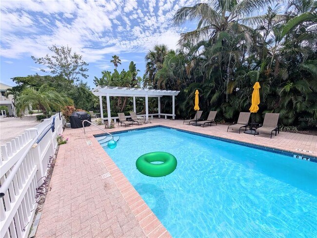Building Photo - 2934 Gulf of Mexico Dr