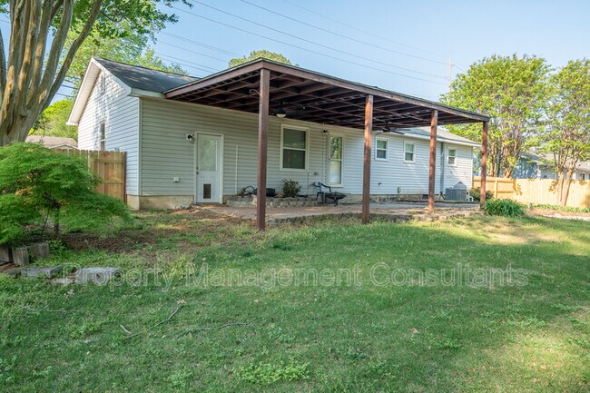 Building Photo - 912 Mountain Gap Rd SE