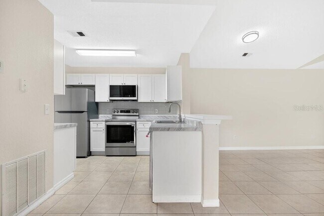 Building Photo - 7606 Pissarro Dr