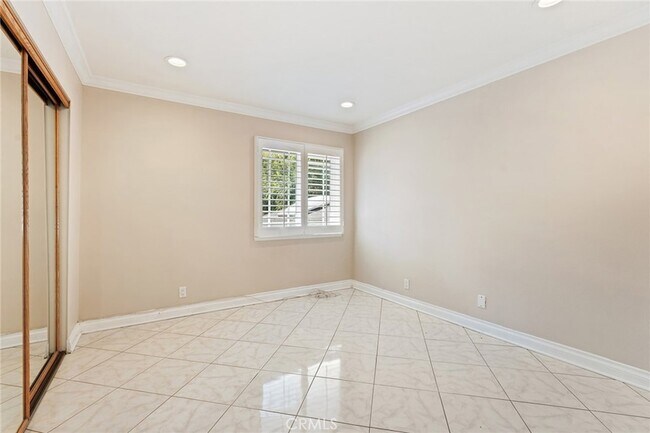 Building Photo - 27045 Esward Dr