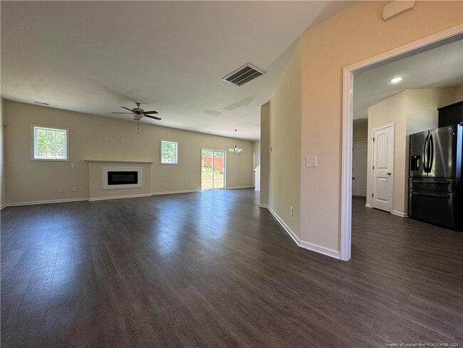 Building Photo - 185 Ledgebrook Ln