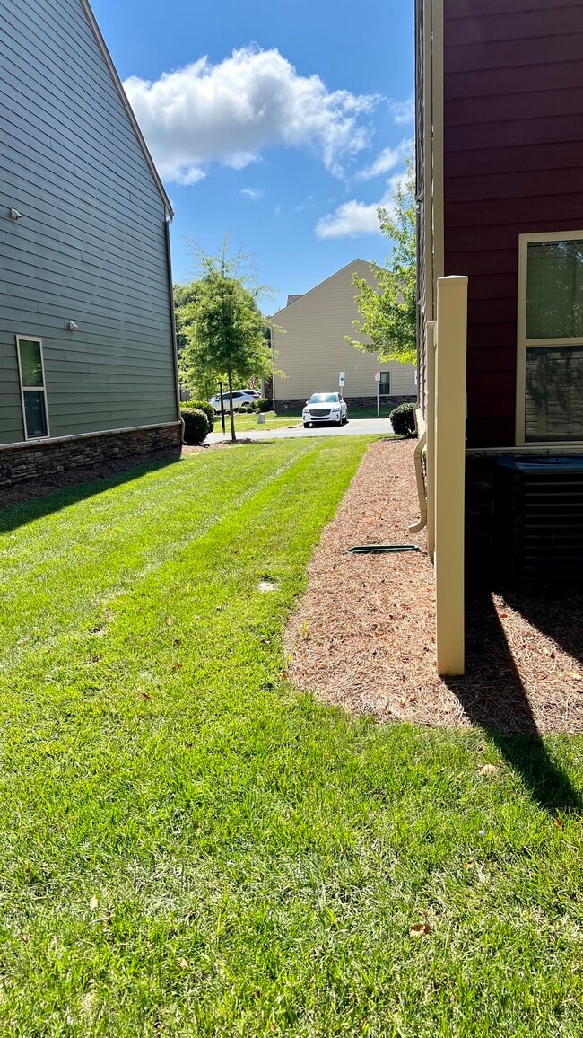 Building Photo - 331 Park Meadows Dr