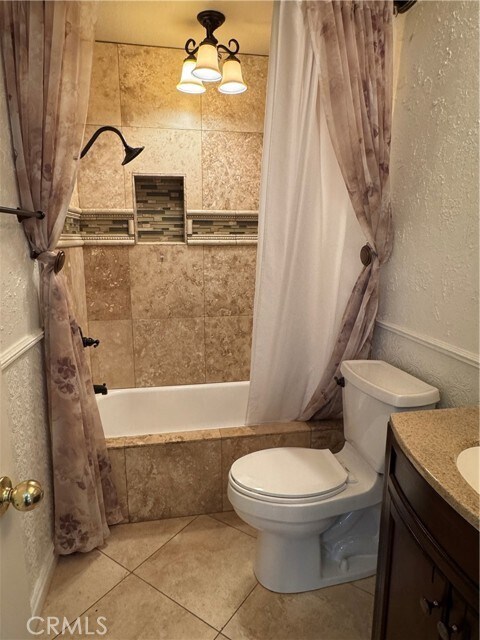 Building Photo - 703 Via Presa