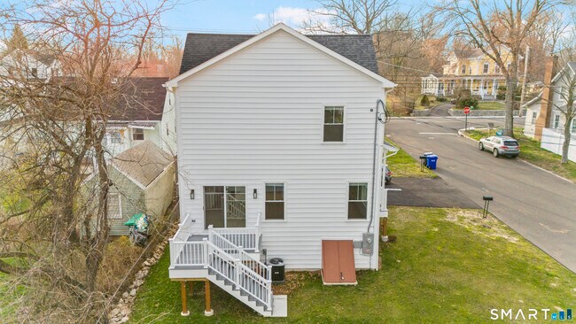 Building Photo - 183 Vesper St