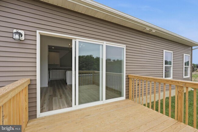 Building Photo - 116 Hillard Fld