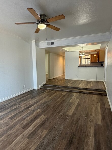 Building Photo - 3434 W Danbury Dr