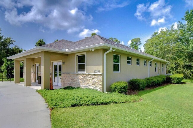 Building Photo - 12013 Greengate Dr