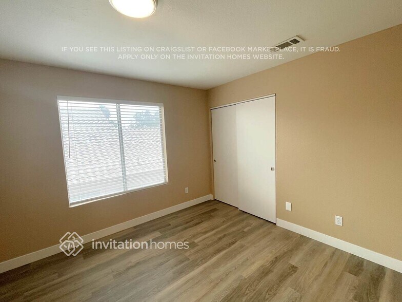 Building Photo - 1581 Ave Fiesta