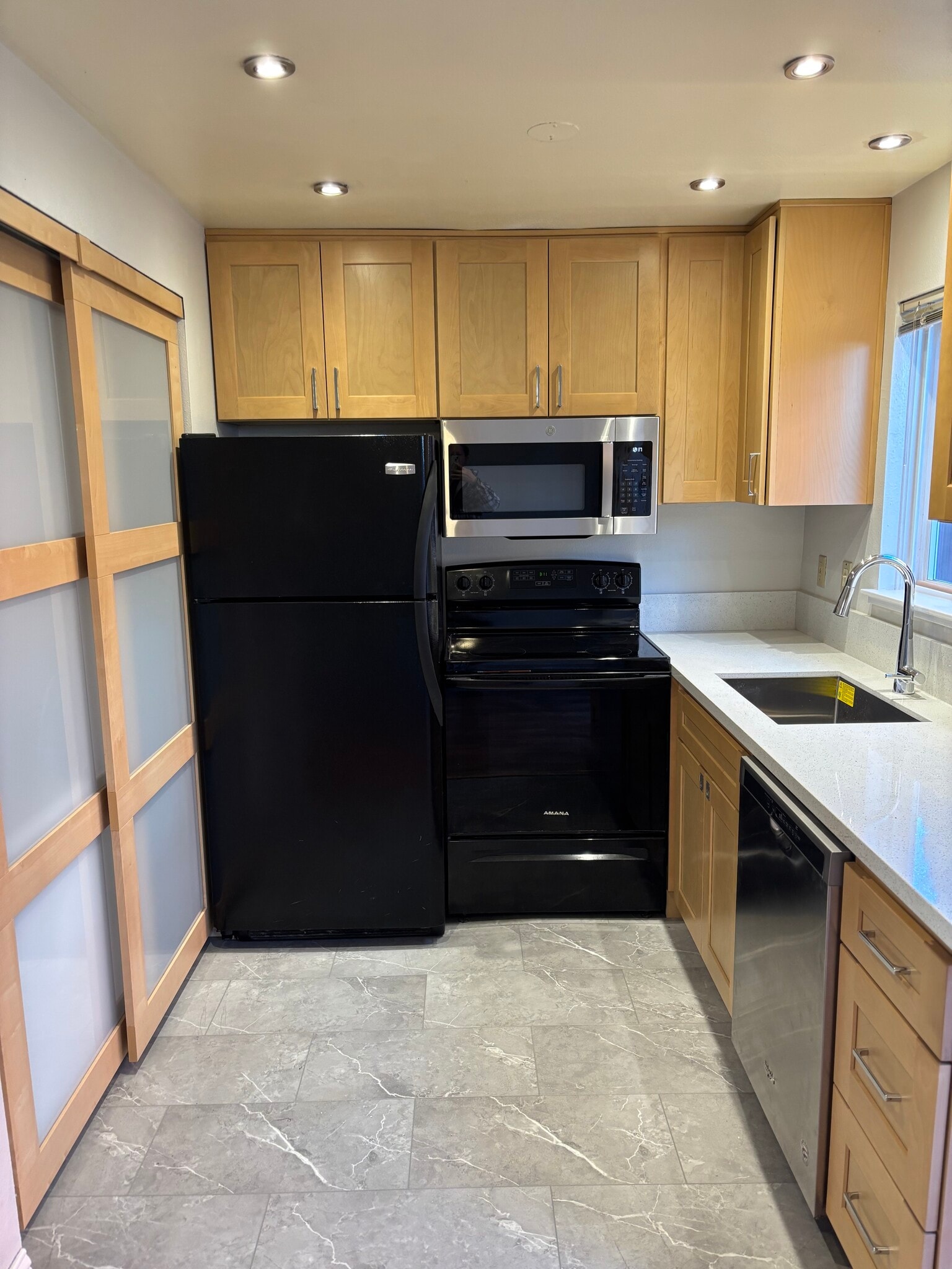 Building Photo - 2707 SE 50th Ave