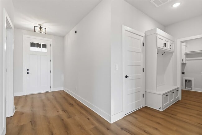 Building Photo - 1830 Momi St