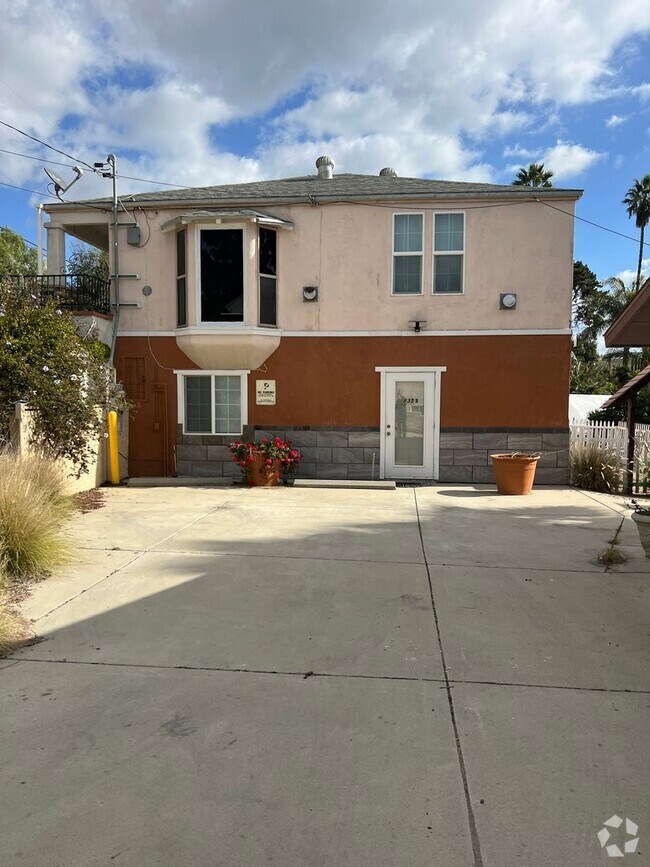 Building Photo - 831-835 Mason Rd
