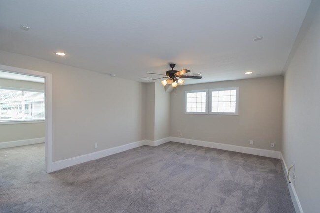 Building Photo - 1110 Oakwood Pass Ct