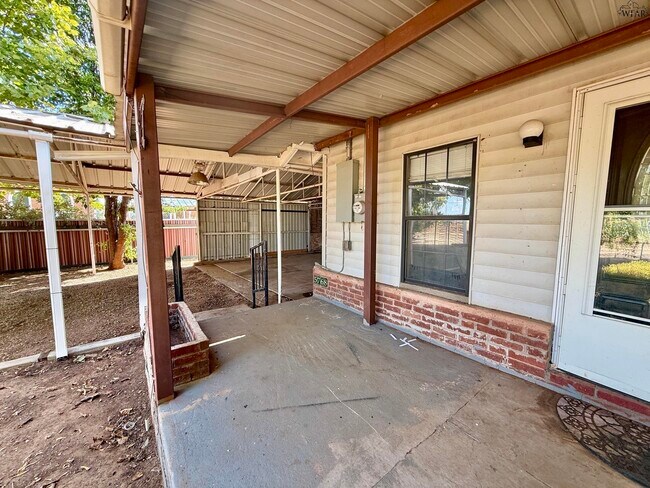 Building Photo - 5768 FM 1206