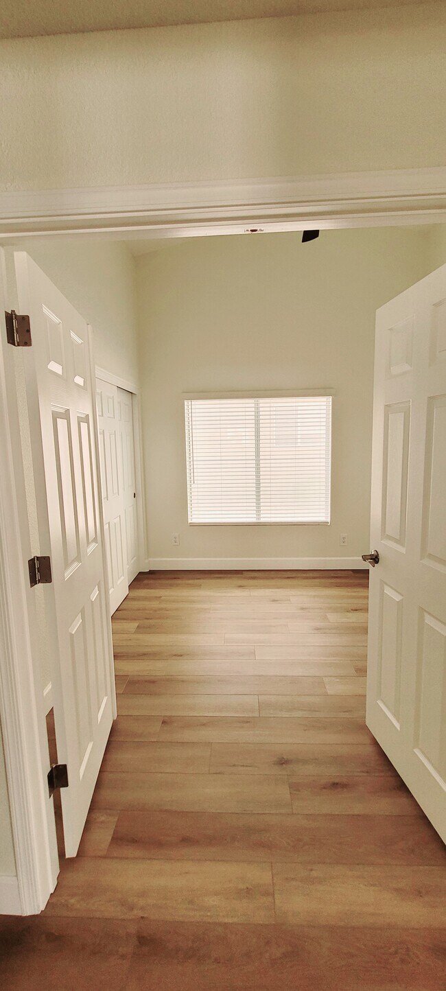 Building Photo - 2980 N 152nd Ln