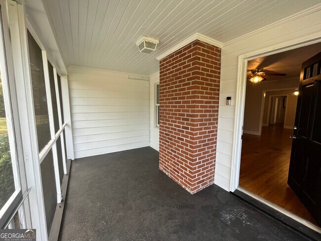 Building Photo - 1473 GA-16