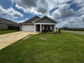 Building Photo - Beautiful 5 bedroom home available for rent