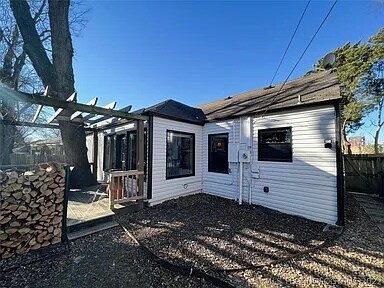 Building Photo - 2117 S Delaware Ct