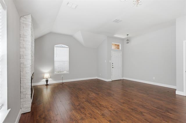 Building Photo - 4018 Hillhaven Dr