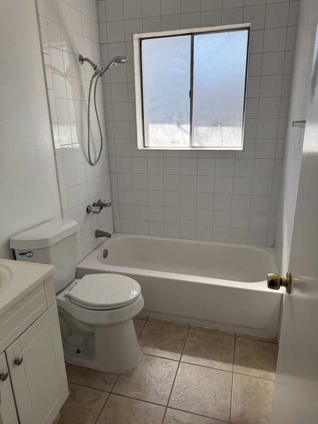 Building Photo - 1761 El Mar Ln