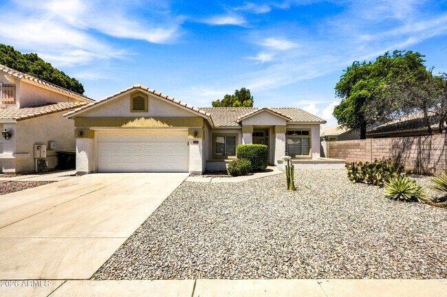 Building Photo - 1540 E San Remo Ave