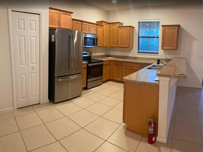 Building Photo - 1893 Portofino Meadows Blvd