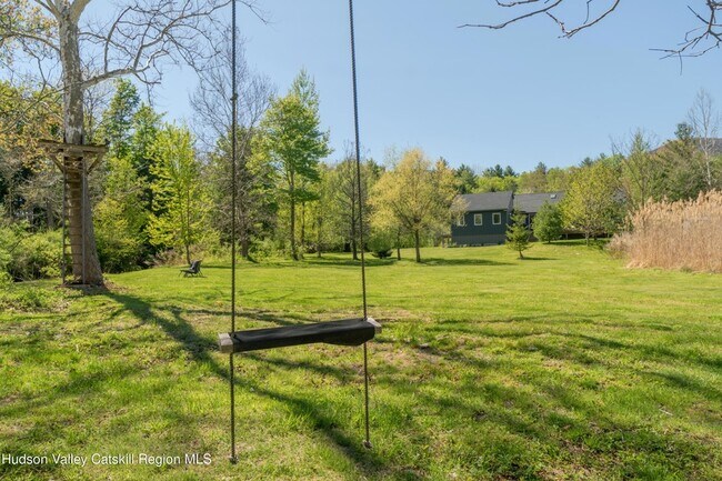Building Photo - 4599 NY-212