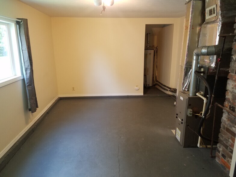 Utility Room - 1002 E 21st St