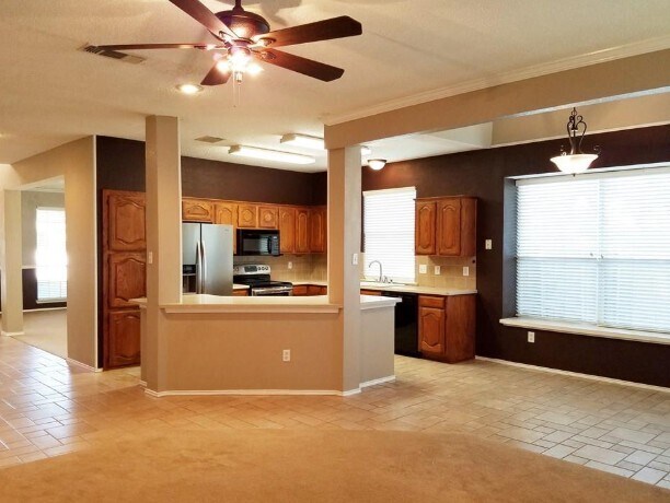 Building Photo - 1032 Sugarberry Ln