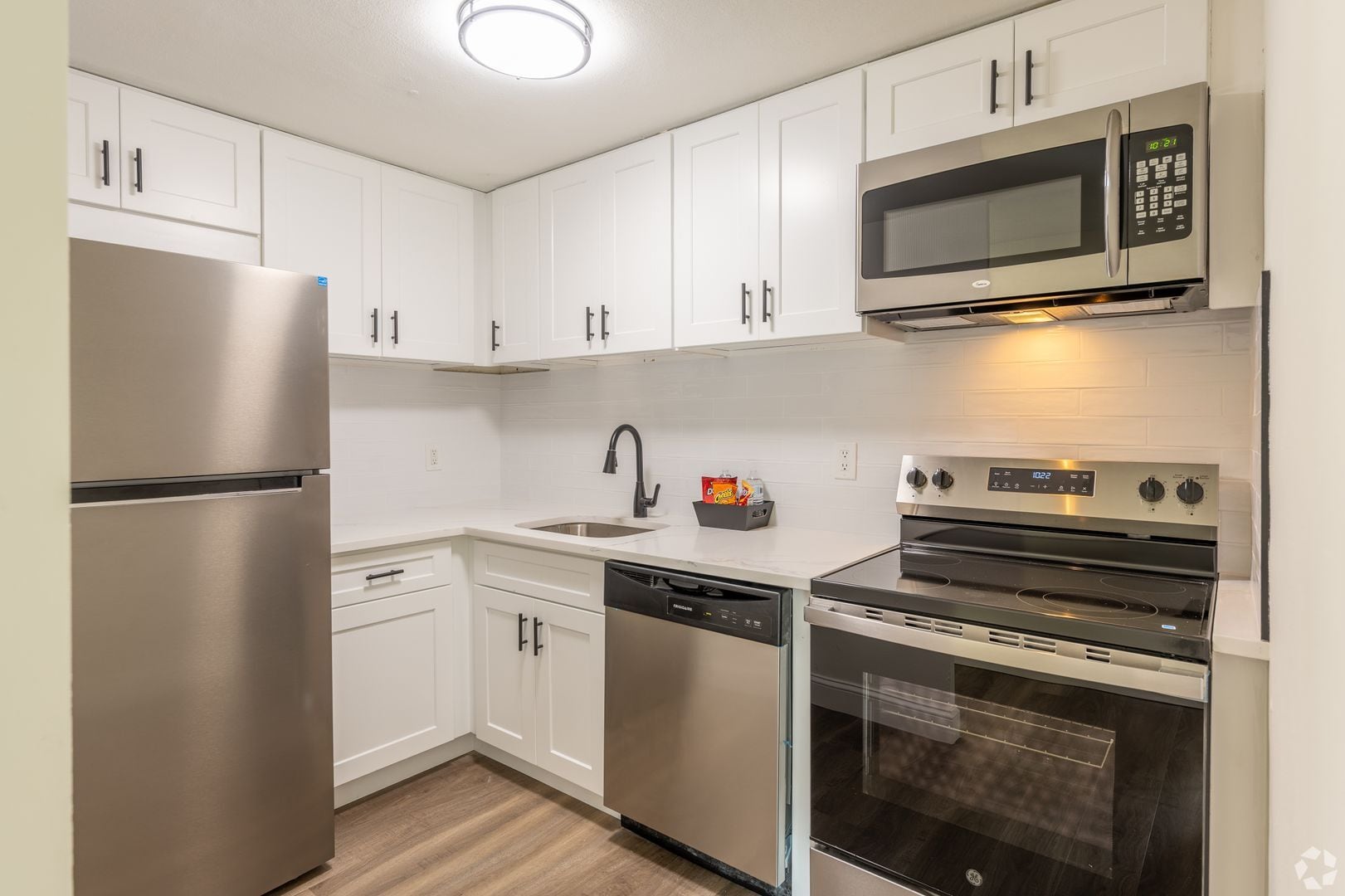 Interior Photo - Country Club Apartments