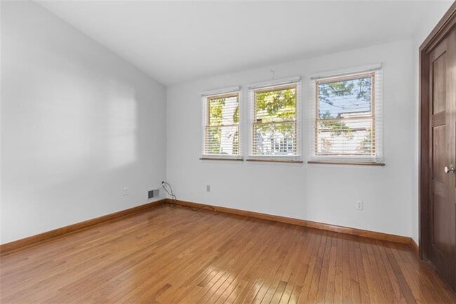 Building Photo - 718 Filbert St