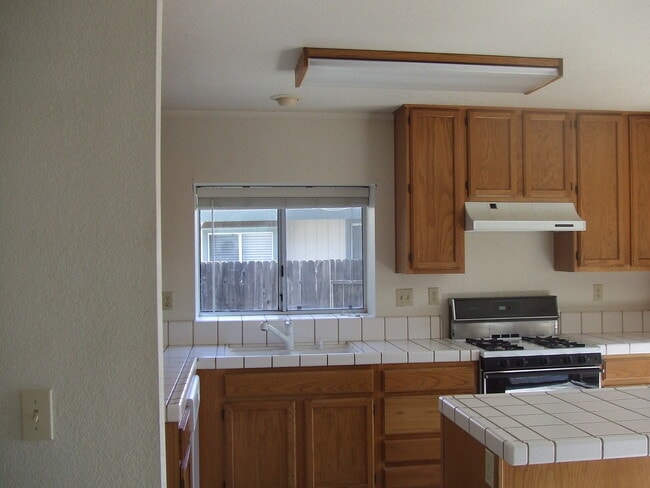 Building Photo - 419 Regency Cir