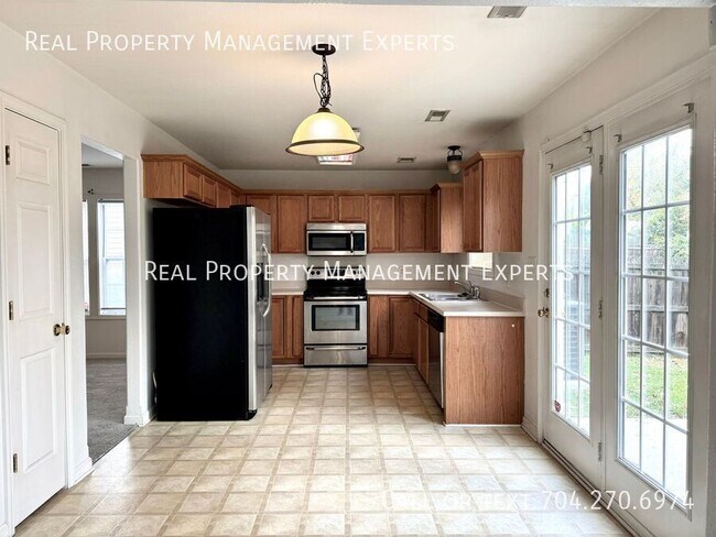 Building Photo - 8549 Filbert Ln