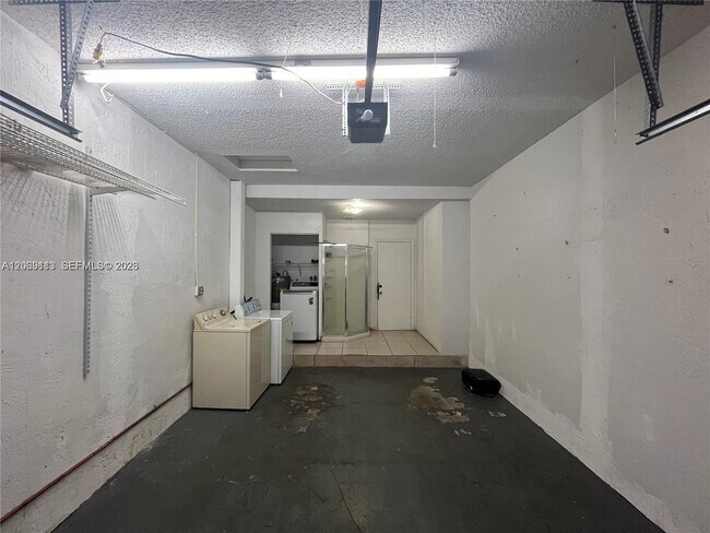 Building Photo - 3905 San Simeon Ln
