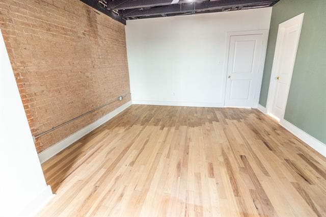 Building Photo - 219 W Mulberry St