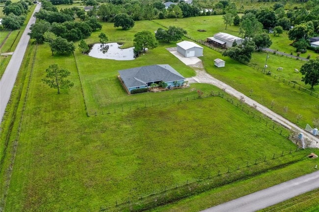 Building Photo - farm home