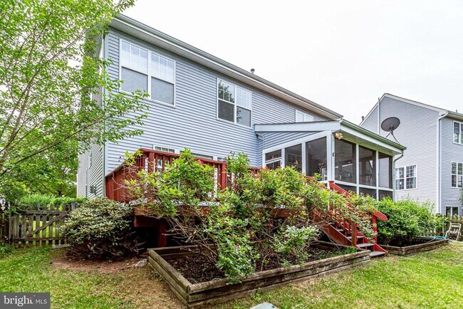 Building Photo - 26161 Rachel Hill Dr