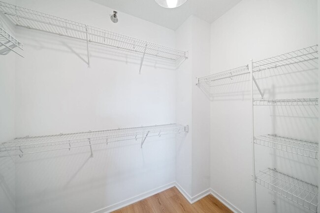 Building Photo - 400 N La Salle Dr