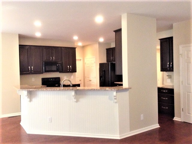 Building Photo - 5909 Bearoak Ln