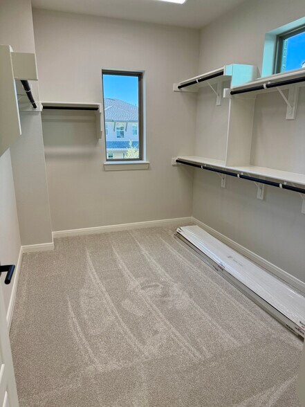 Building Photo - 1502 Roundup Way