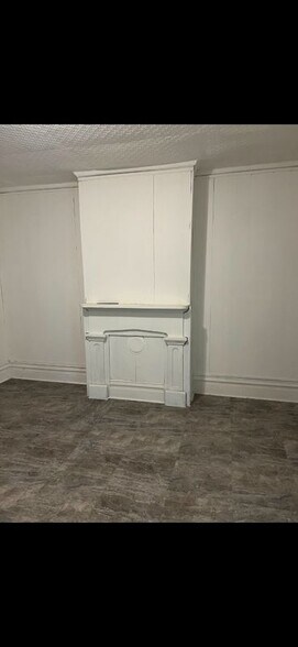 Building Photo - 70 Vliet St