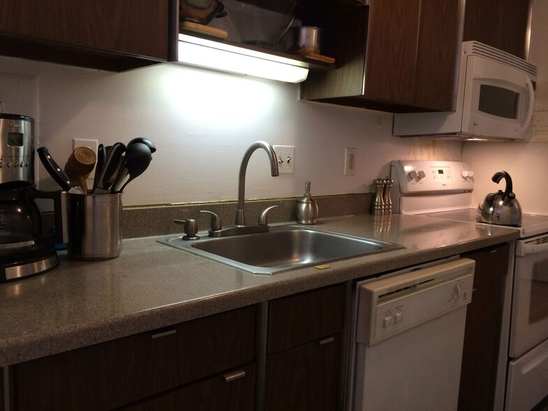 Full Stack Kitchen with Stove, Oven, Dishwasher and utensils. All you need for cooking! - 8200 E Jefferson Ave