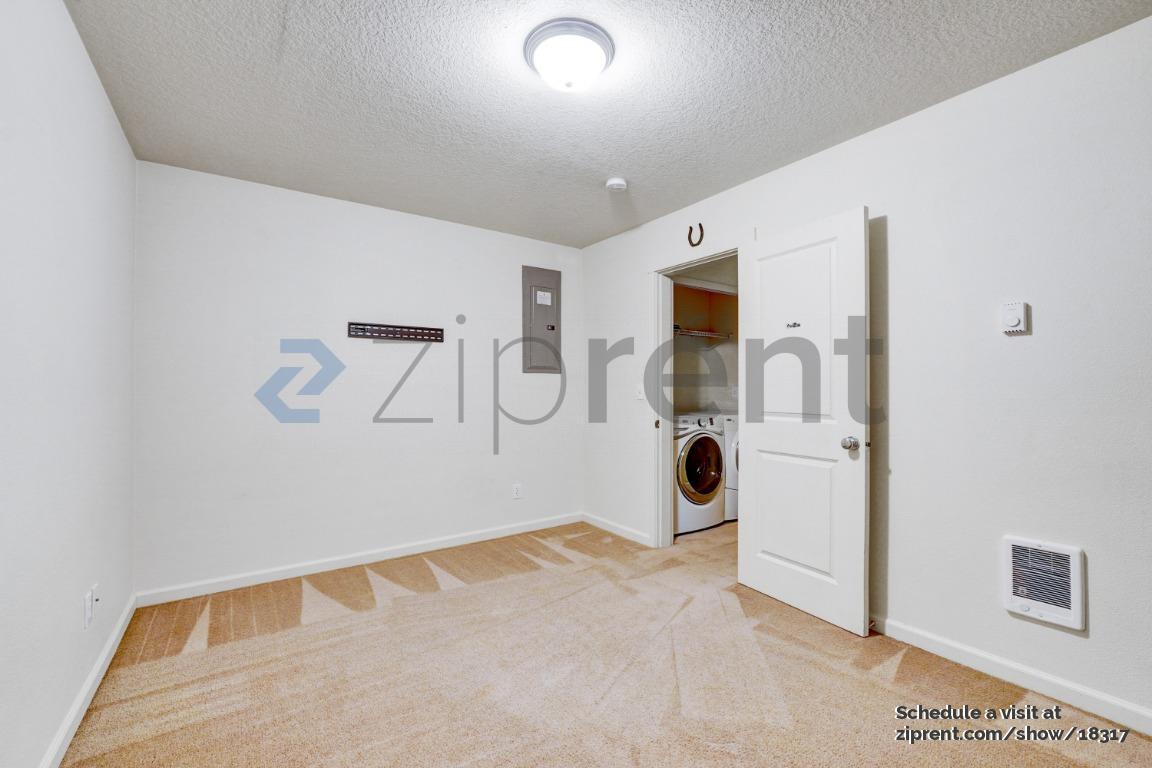 Building Photo - 2729 Rossiter Ln