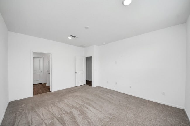 Building Photo - 1325 Grass Bnd Dr