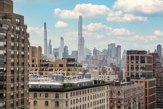 Building Photo - 250 W 89th St