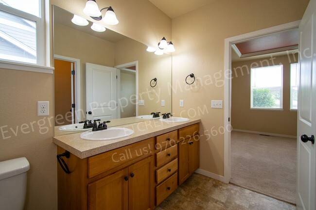 Building Photo - 4 bedroom, 3 bathroom in Wellington