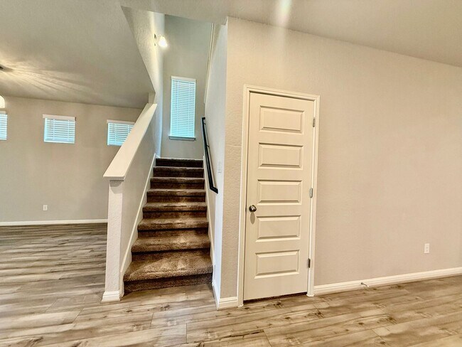 Building Photo - 12930 Lilly Pass