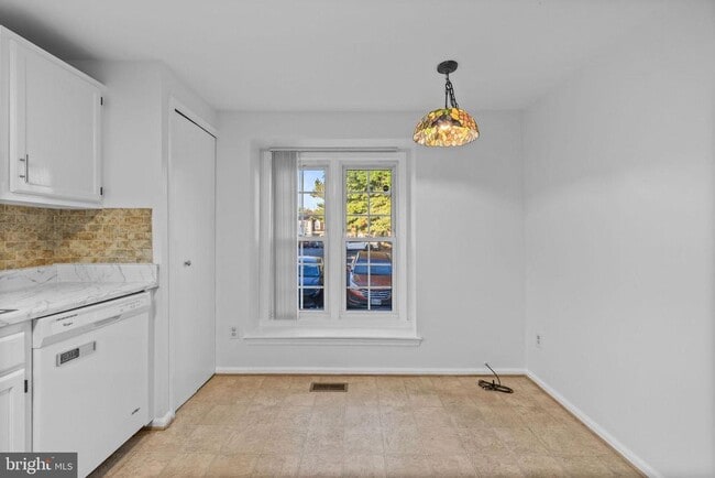 Building Photo - 14428 Black Horse Ct