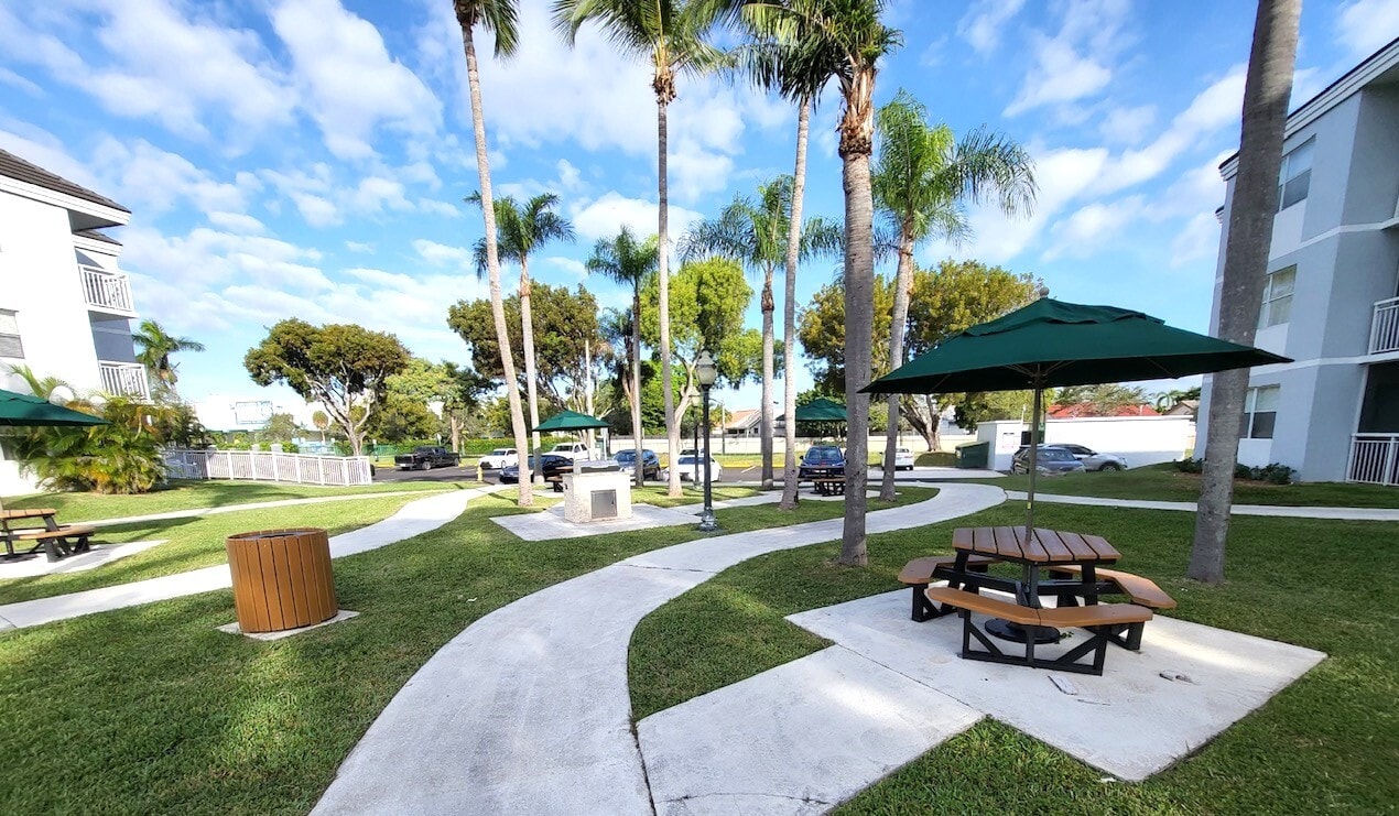 Building Photo - 8560 SW 212th St