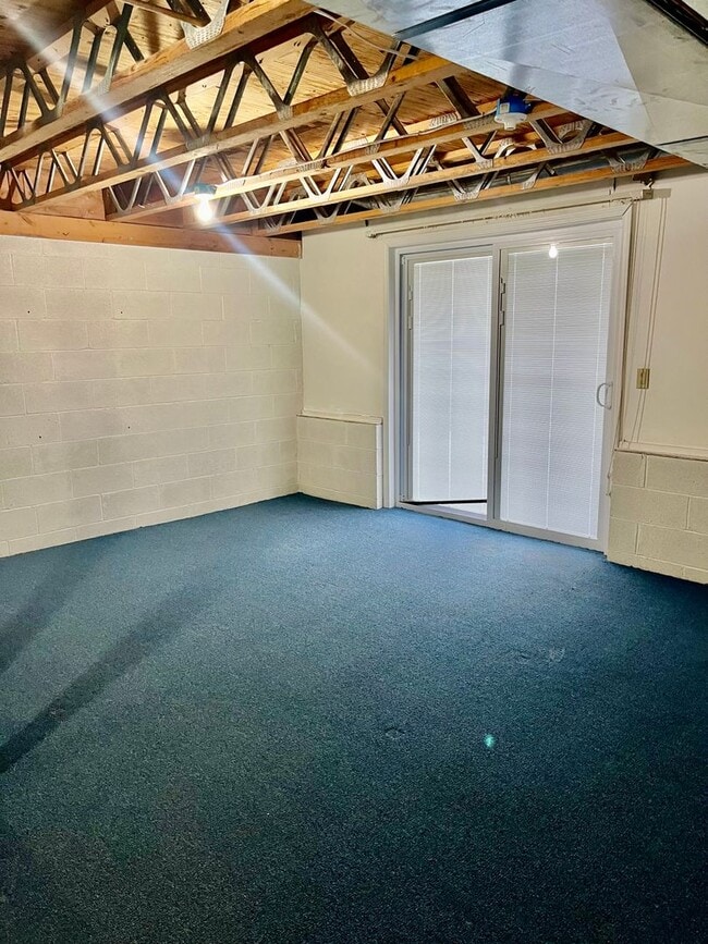 Building Photo - 8430 Fathom Dr